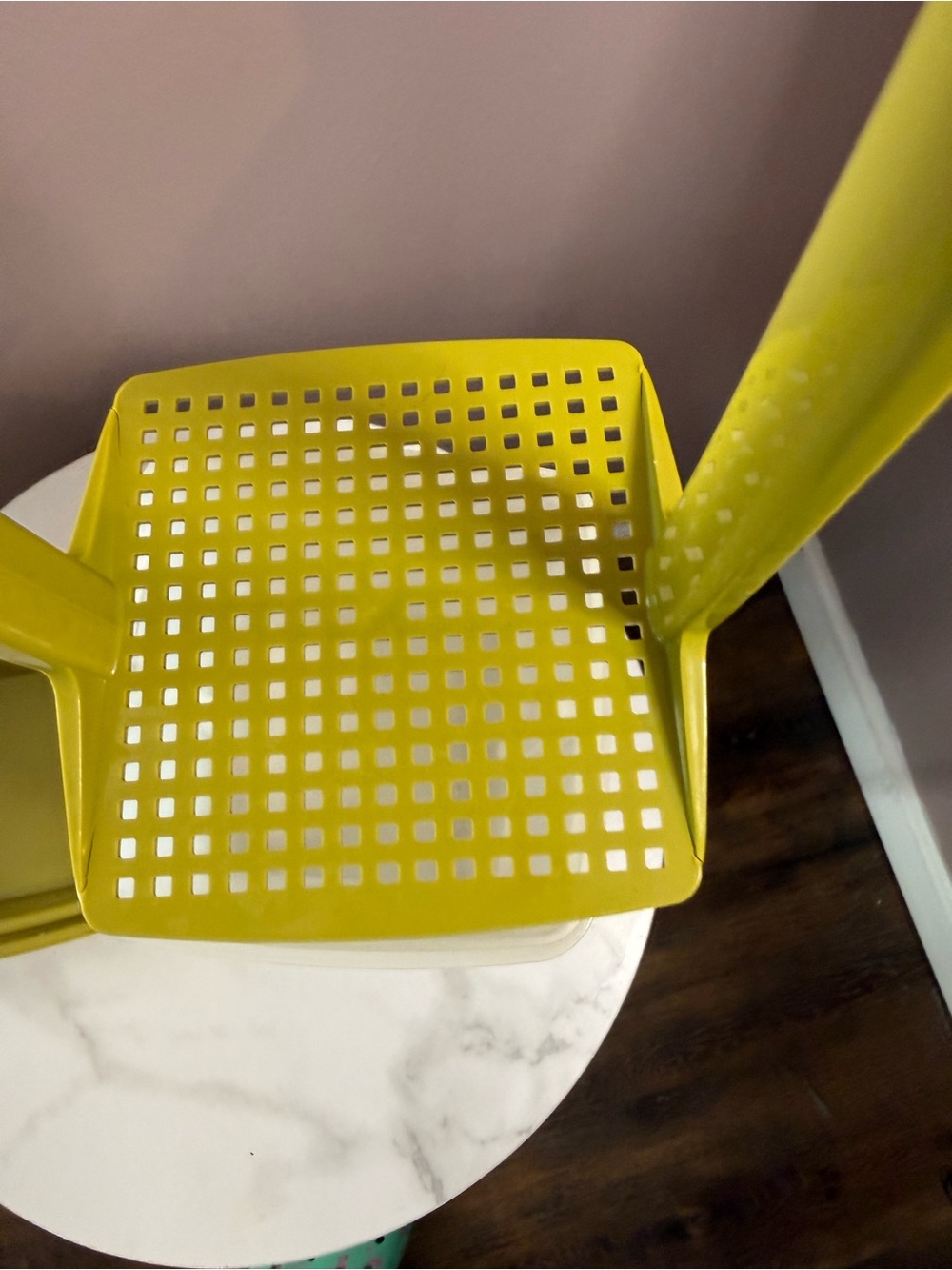 Tupperware Pickle Storage Container - Picture 4 of 7